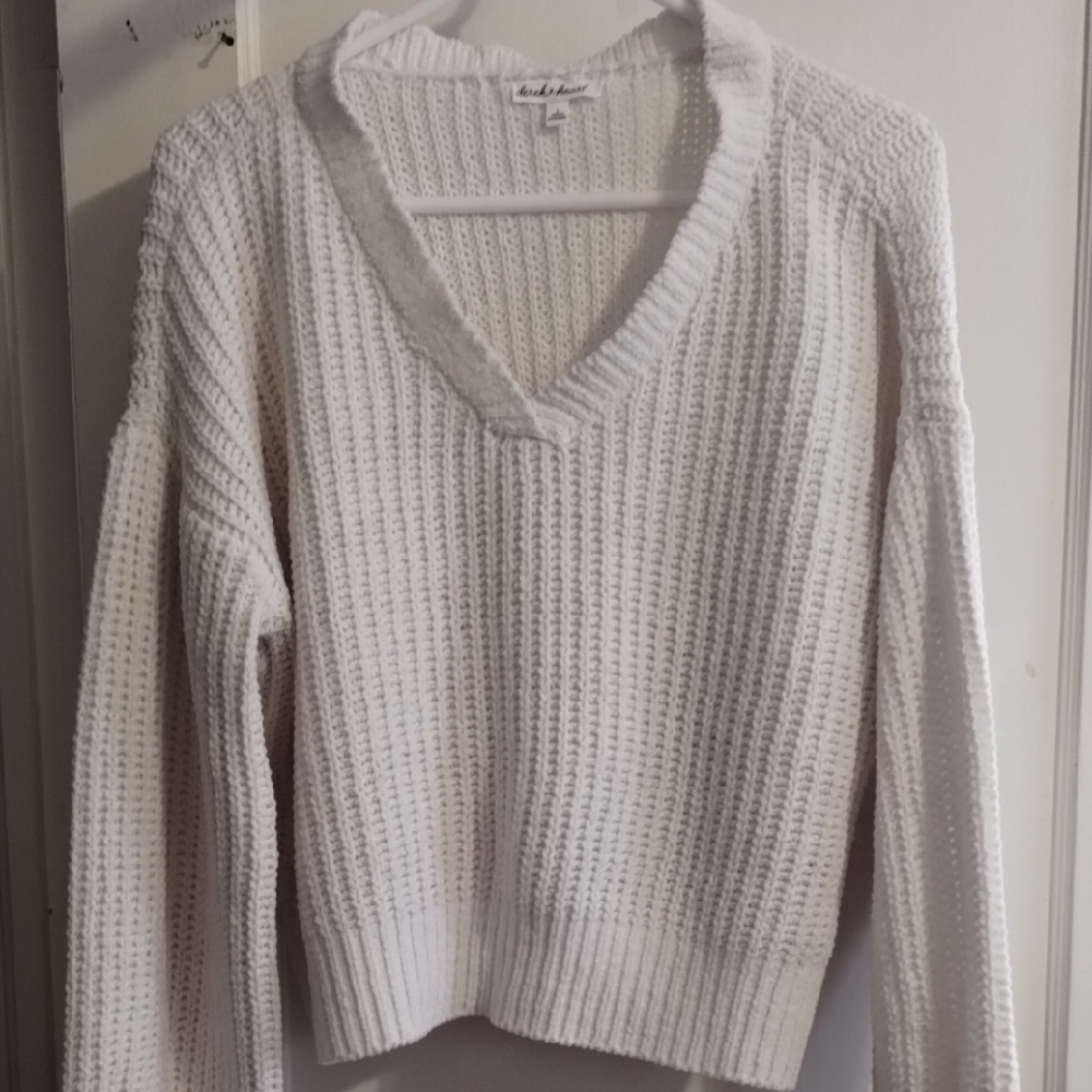 White V-Neck Sweater Derek Heart Women Size Large